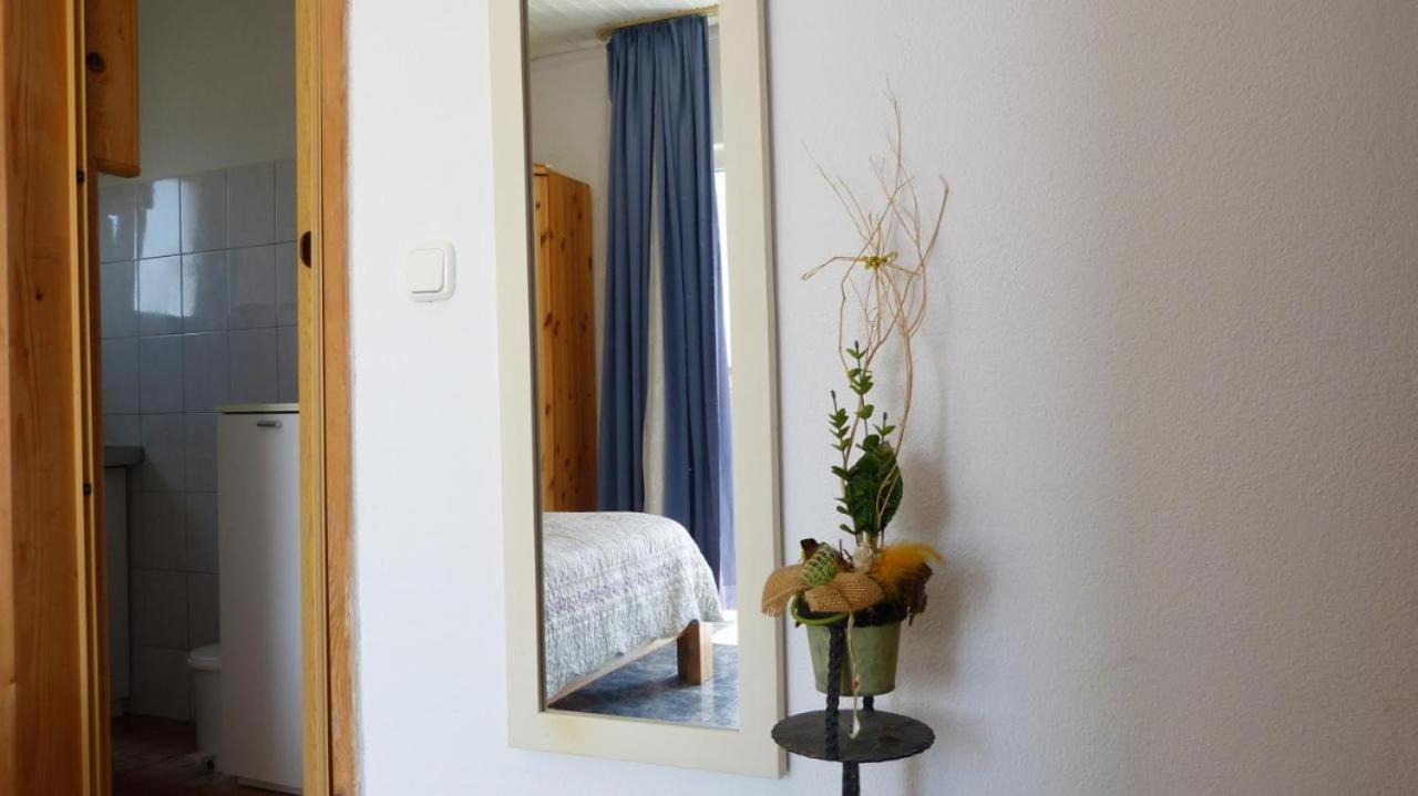 Beach Apartments Nemira Оміш Екстер'єр фото