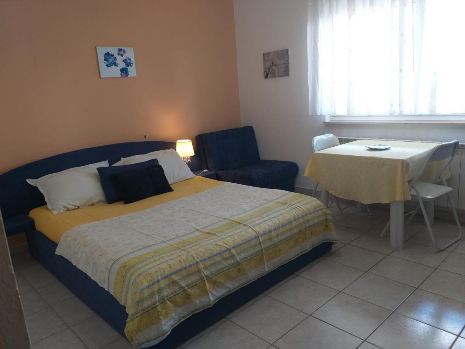 Beach Apartments Nemira Оміш Екстер'єр фото
