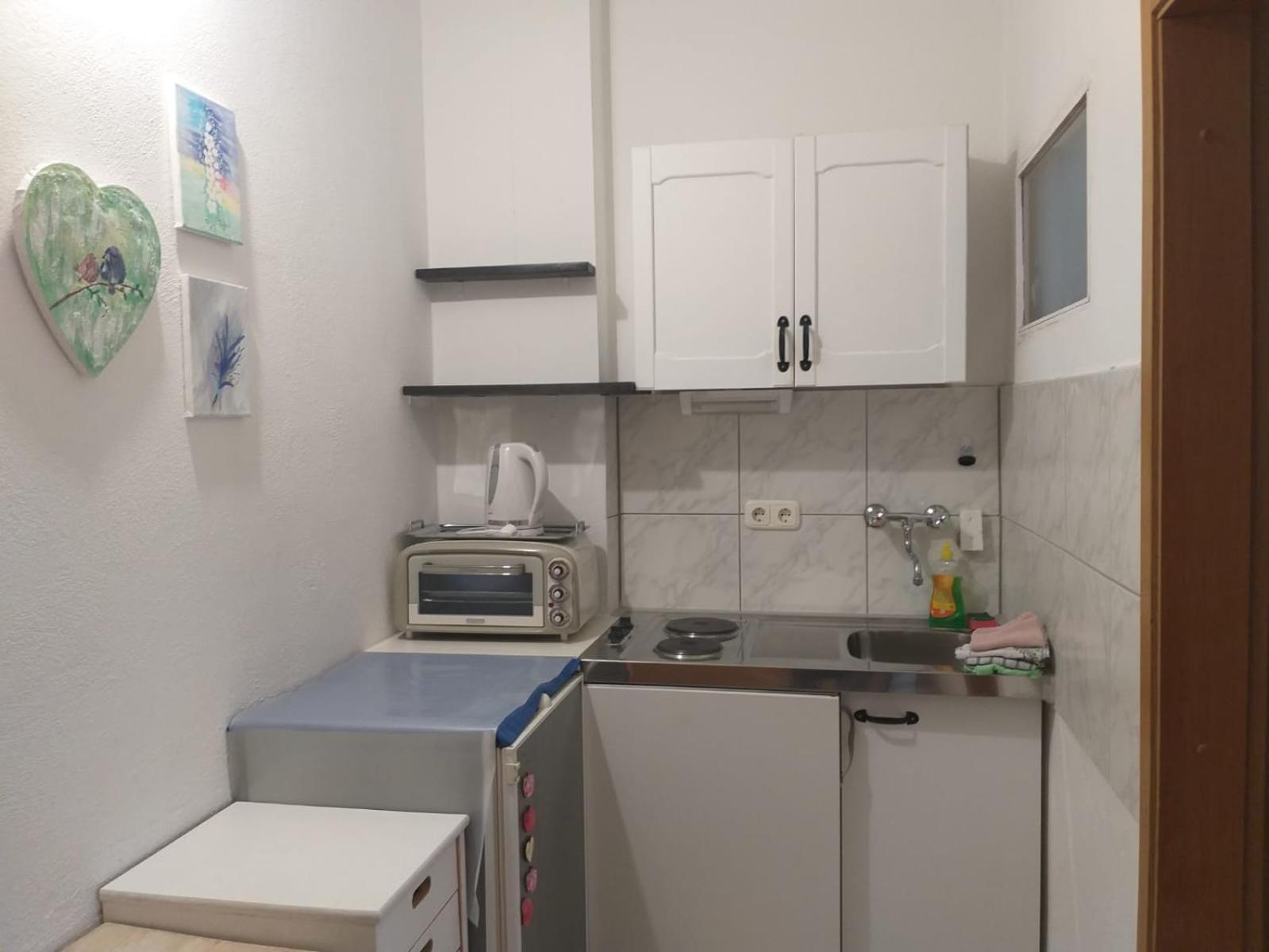 Beach Apartments Nemira Оміш Екстер'єр фото