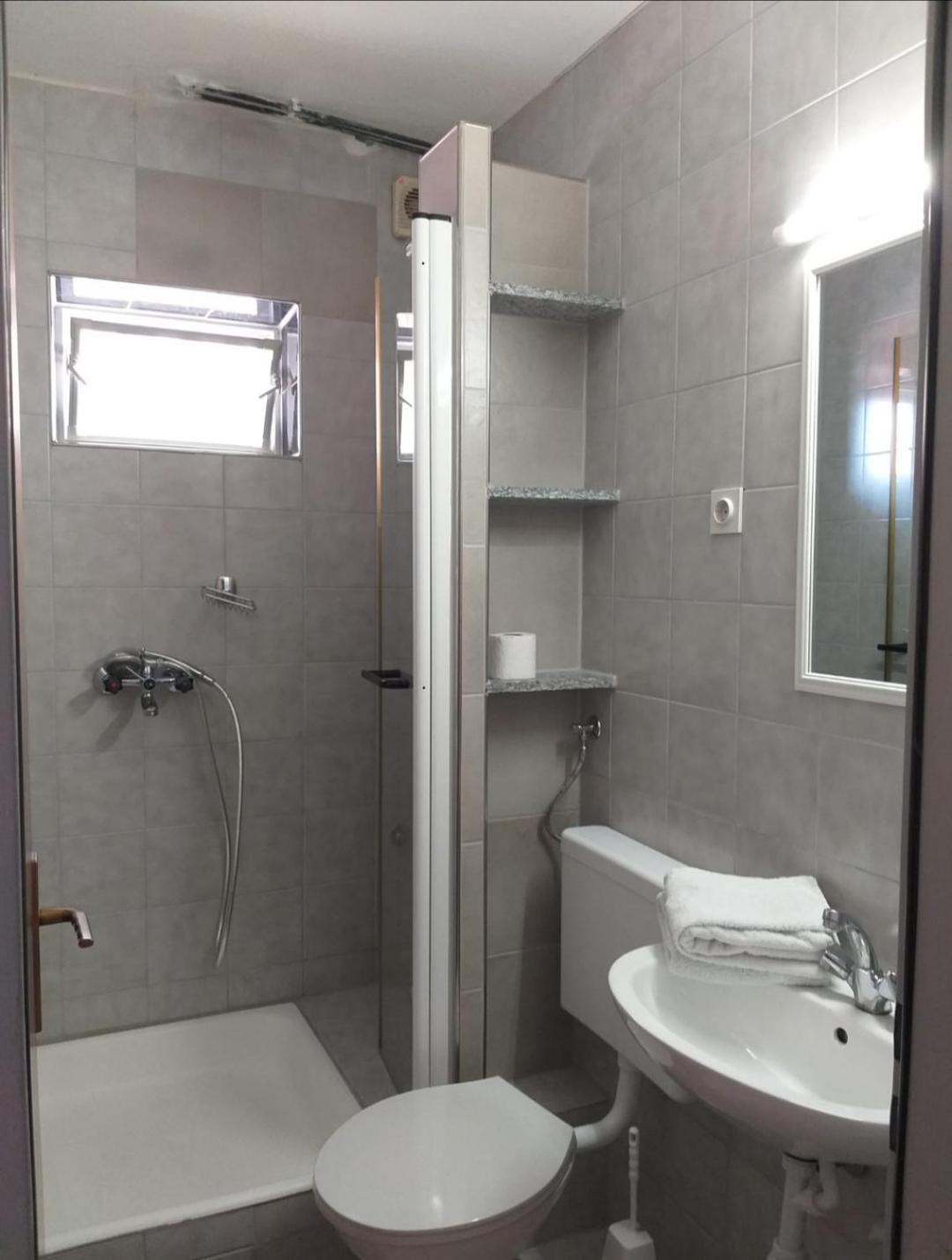 Beach Apartments Nemira Оміш Екстер'єр фото